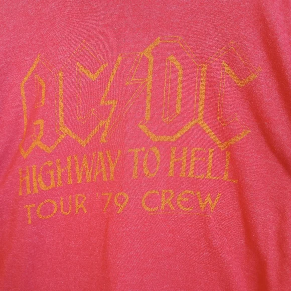 🐮🐄 AC/DC Concert T-shirt - Picture 1 of 4